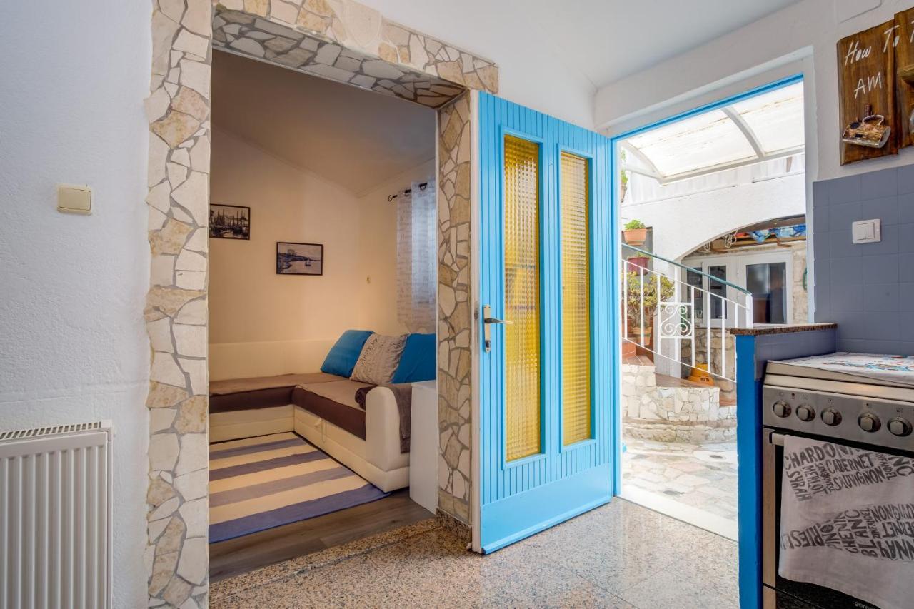 Apartments Kastel Veli Lošinj Exteriör bild