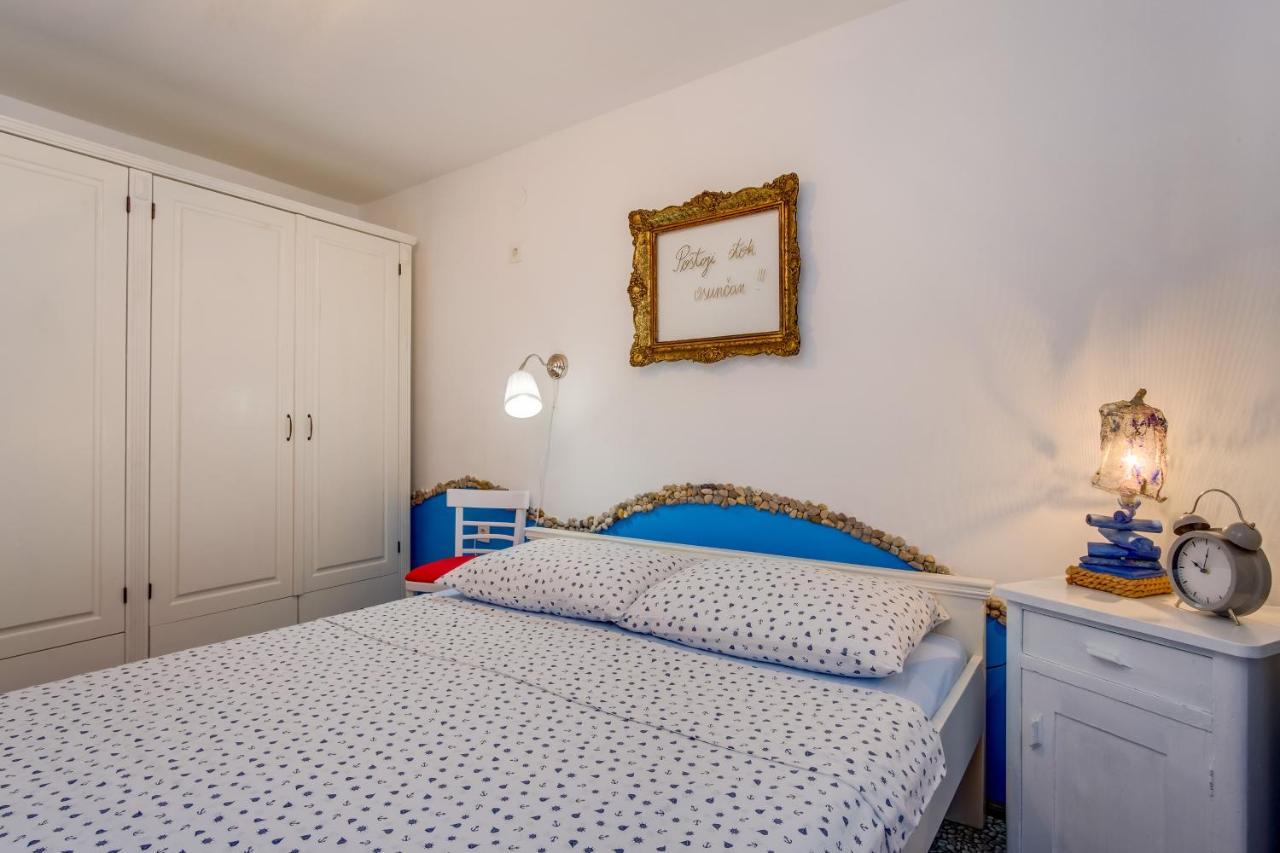 Apartments Kastel Veli Lošinj Exteriör bild